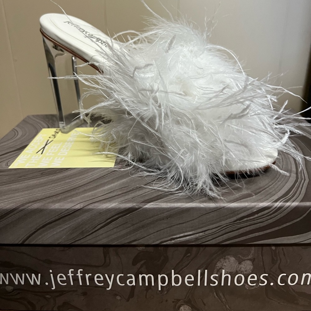 NWT Jeffrey Campbell Daisy Feather Heels
